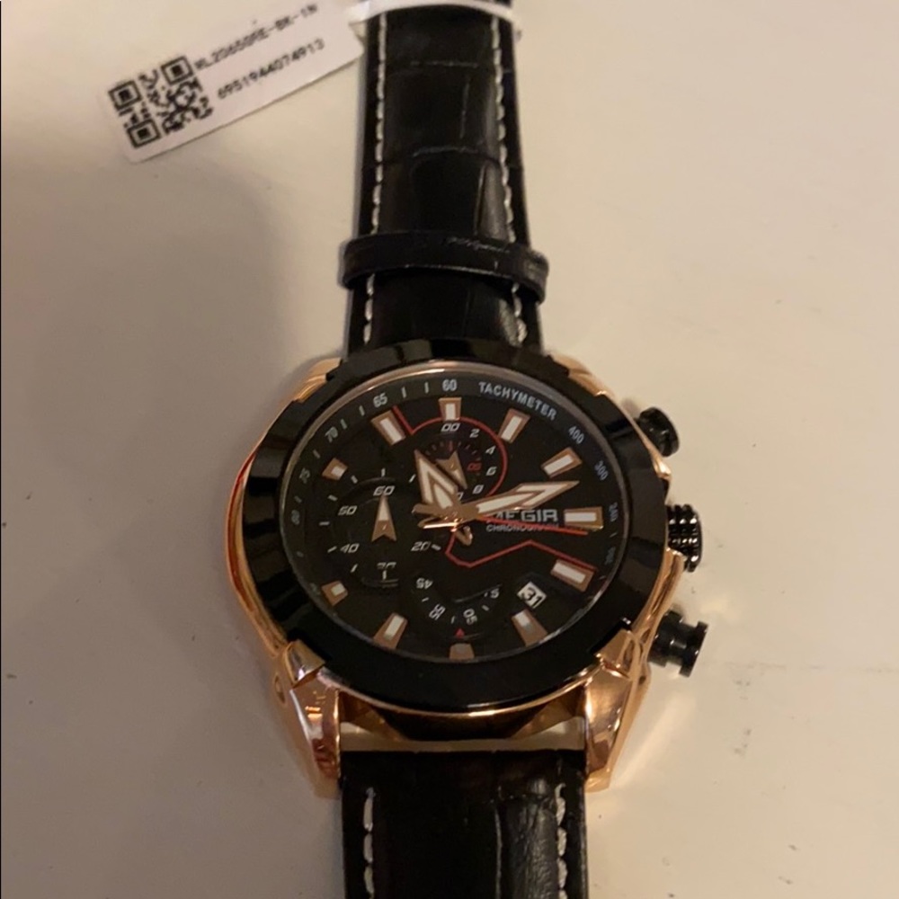 Men watch - Picture 2 of 4
